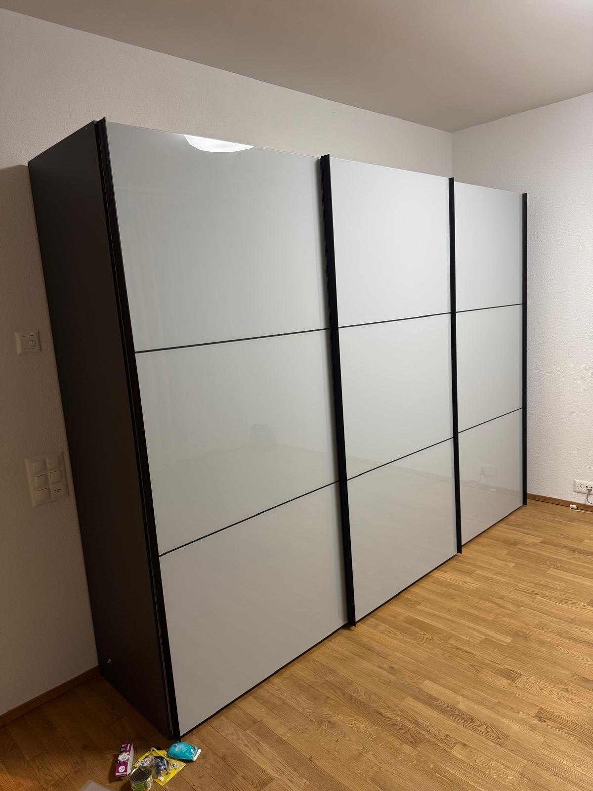 Built-in wardrobe and storage space