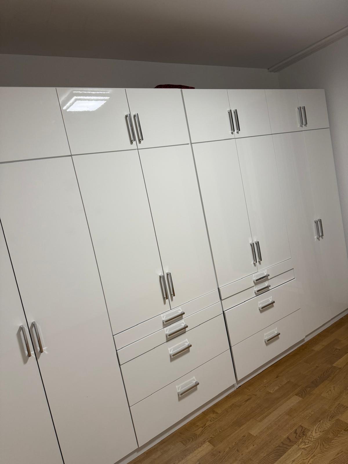 Wardrobe storage detail